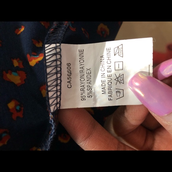 A blue floral dress - Picture 3 of 3